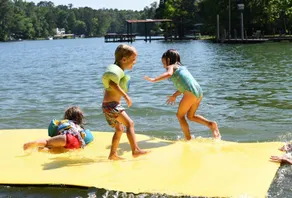 Sycamore Cove: Flat Shady Lot, 5 King BR's+Bunkroom, Quiet Slough, Kayaks - Image 3