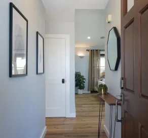 Gorgeous Detached Custom Craftsman Home - Walk to Beach! - Image 4