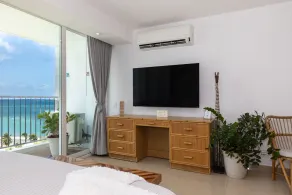 Oceanfront Oasis: Beach Studio with Sunset Views & Parking – 5 Mins from SJU - Image 4