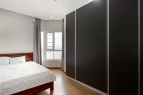 Riverside Monarchy Apartment in Da Nang - Image 5