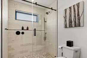Chalet adapté aux familles avec barbecue et jacuzzi | Vue montagne - Image 4