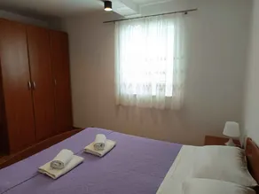 Holiday apartment with terrace - Image 3