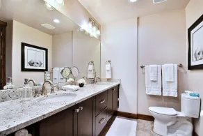 Blackstone Beauty condo - Image 3