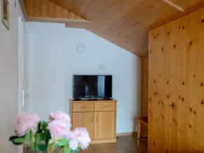 Ferienwohnung mit 3 Schlafzimmern, 3 Bädern und 3 Balkonen mit Schönem Bergblick - Image 2