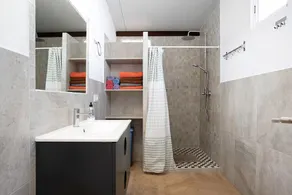 Holiday Home \"Naranjos\" with Private Garden & Wi-Fi - Image 2