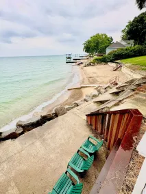 Lakeside Paradise! A charming blend of cozy comfort and beachfront bliss! - Image 2