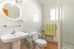 Spacious family home with Airco, private 5x10m pool, sandy beach 300m, free WiFi - Image 3
