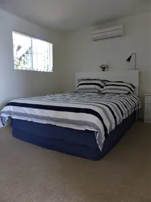 Riverfront Holiday House - Image 2
