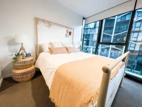 Luxury Apartment in Canberra CBD - Image 5