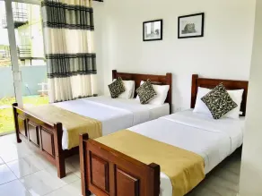 Ivy Bungalow - Image 2