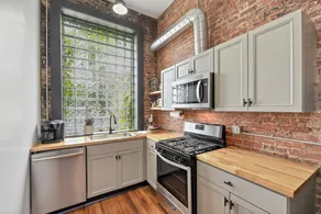A Cleveland Modern and Historic Apartment - Image 5