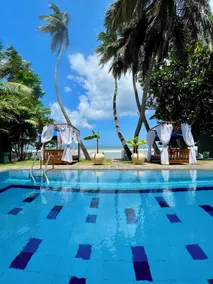 Smeralda Beach Hotel - Image 1