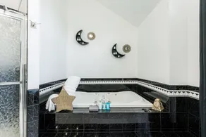 Cosmos Stays, Open Space, Jacuzzi, King Beds, Hot Tub, Serene, Spacious - Image 5