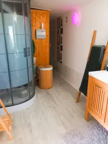 Hus med stor trädgård, hängmatta och bastu - Image 2