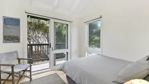 A1 Location By The Sea - Beautiful spacious home next to the ocean - Image 4