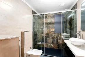Penthouse with great terrace and sea views - Image 5
