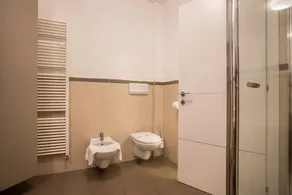 Ferienwohnung 'La Villa Tesoro' mit Blick auf den See, Gemeinschaftspool und Wi-Fi - Image 3