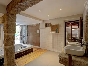 Rural Charm with Private Pool and Pets Allowed - Image 3