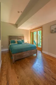 Chimney Hill - 05) Conf Suite - Image 5