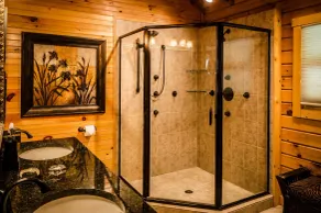 ✧Royale Cabin- KING bed, hot tub, NO CLEANING FEE - Image 4