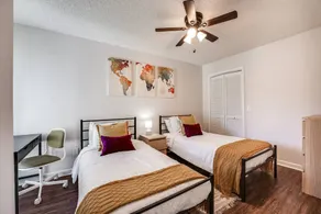 3BR Dog-Friendly Home w/ Fenced Yard Near Park & Doctor's Lake - Image 5
