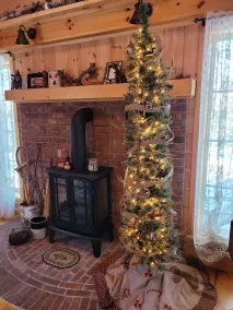 Located in the beautiful Heldebergs, This is a cute little house you will love. - Image 2