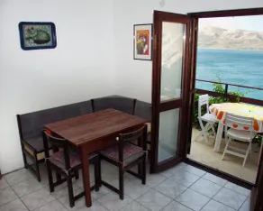 2-Zimmer-Ferienwohnung mit Terrasse und Meerblick Zubovici, Pag (A-241-a) - Image 5