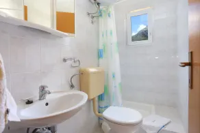 Apartment Tucepi 2676b - Image 2
