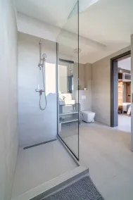 Sutivan Luxury Apartments - Image 5
