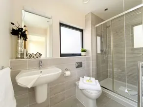 Water Garden 7, Lower Mill Estate / Sleeps 8 plus 4 kids/Spa/Pools/Roof Terrace - Image 4