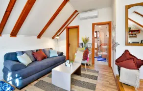 Lovely Home In Vrhi Vinagorski - Image 2
