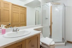 Bright and Clean, Walk Everywhere, Shared Pool and Hot Tub - Image 2