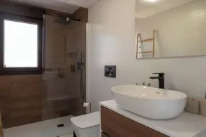Maison neuve avec piscine - Image 3