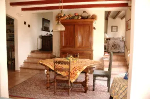 WEITRÄUMIGES, RUHIGES ANWESEN MIT CHARME inmitten von Olivenbäumen - Image 4