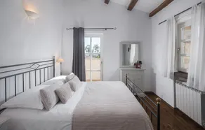 Luxurious Home In Visnjan - Image 4