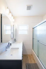 Beautiful 2 bedroom with best Location in Central San Diego - Image 3