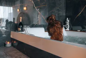 Gite Jacuzzi-piscine - Insolite Miroir Plafond - Image 4