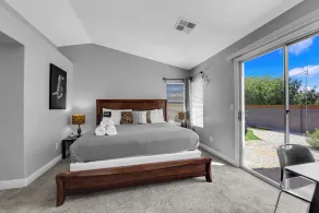 Lucky vacation with putting green King/Queens beds - Image 5