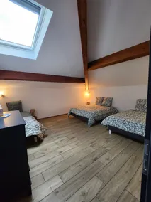 Gîte Les Hauts d’En Perrin avec piscine chauffée et vue montagne - Image 5