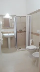 Accommodation at 50 meters. from the sea, 5 minutes from Gallipoli and the Maldives of Salento. - Image 4