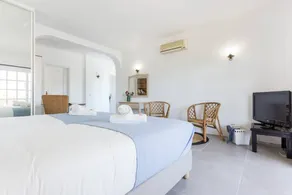 Quinta da Liberdade: studio 3 (with pool view) - Image 4