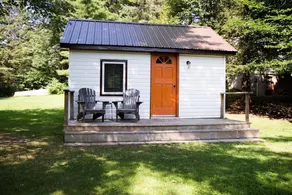 Waterfront cottage, Cold Plunge & Barrel Sauna Escape! - Image 2