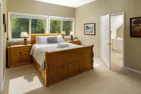 Riverwood Lodge 5 Bedroom Home by NW Comfy Cabins by RedAwning - Image 4
