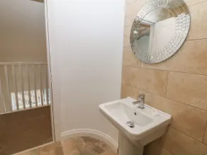 HOLLY COTTAGE, pet friendly in Bolsterstone / Ewden Village - Image 4