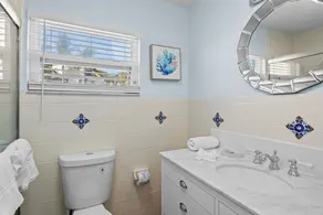 Sunset Point- Beachfront 4 bedroom with private pool and views - Image 2