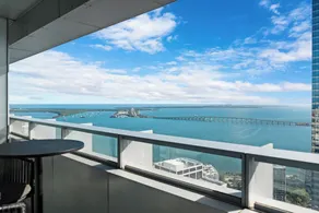 2-Story Brickell Penthouse Free Parking - Image 4