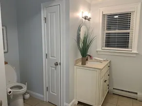 BEACH HAVEN RI - FULLY STOCKED - STEPS TO THE BEACH - Image 3