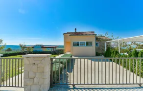 Amazing home in Zadar-Debeljak - Image 5