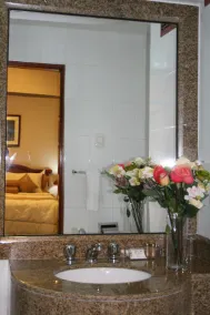 Hotel La Joya - Image 3
