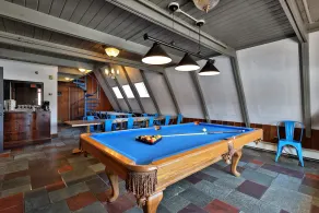 Rent An Inn! Takeover the Birch Ridge with your group, Mountain Lodge- 11 Rooms, Bar, Fireplace, 28ppl home - Image 5